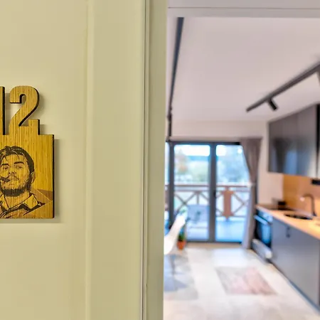 Montanova 즐라티보