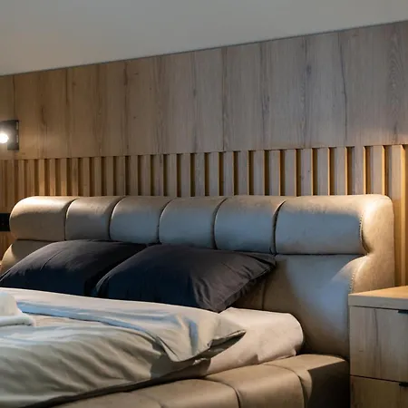 Montanova Apartment *
