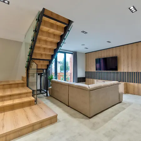 Montanova * 즐라티보