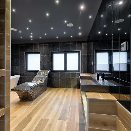 Montanova Apartment *