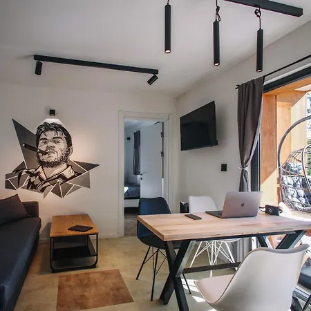 Montanova * 즐라티보