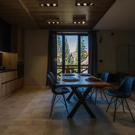 Montanova Apartment *